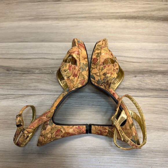 Mudd Y2K Retro Women’s 7M Sandals Strappy Block Heels Floral Tapestry Platforms - Picture 2 of 11